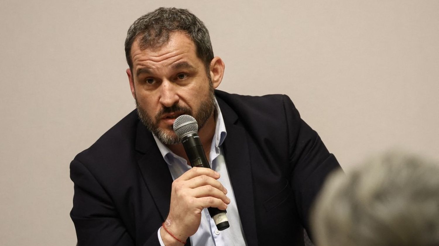 Eski rugby oyuncusu Sébastien Boueilh, cinsel şiddete karşı mücadele eden Kil Ayaklı Dev Derneği’nin liderlik görevinden ayrıldı