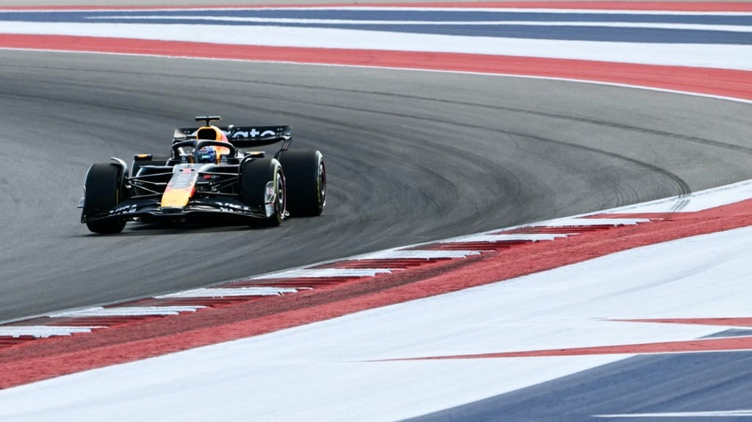 F1: Max Verstappen, ABD Grand Prix Sprint Yarışı'nı kazandı; iki McLaren'in çarpışması dikkat çekti