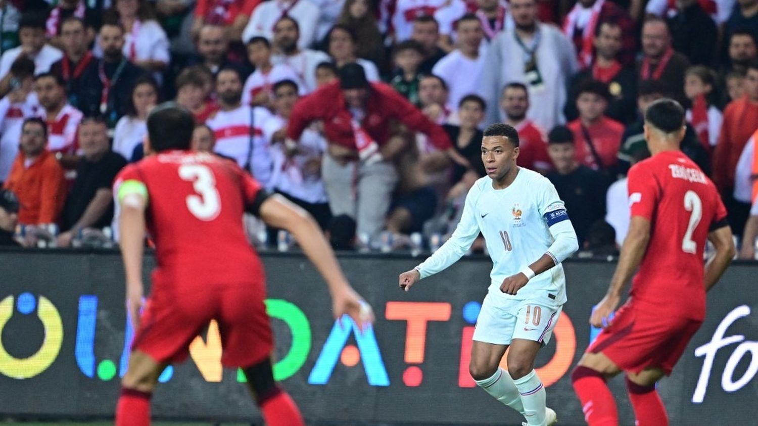 Uluslar Ligi: Zidane'ın teknik direktörlükteki ilk maçında Fransa, Türkiye'yi zorlu bir mücadelede yendi
